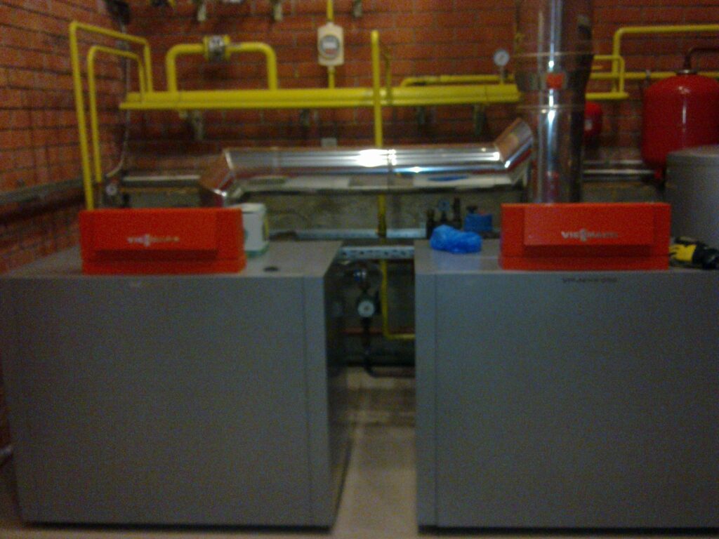 Два котла Viessmann Vitogas 100