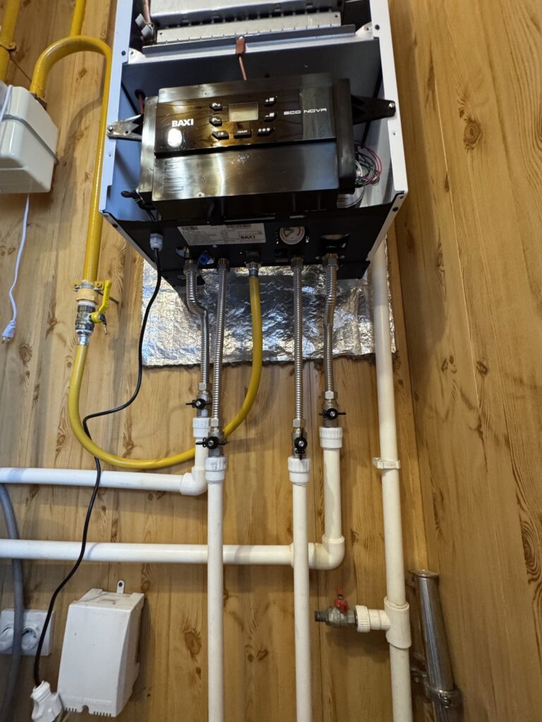 Доступ снизу к подключению Baxi Eco Nova